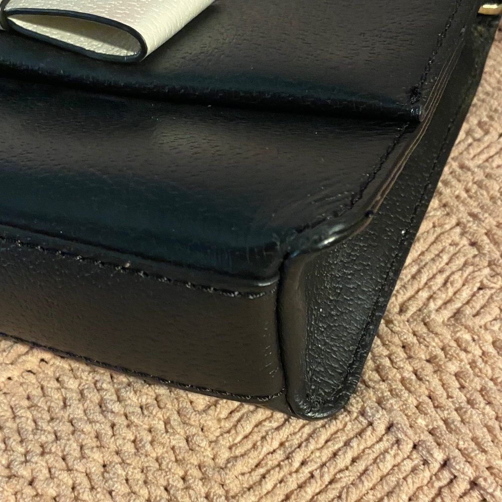 Kate Spade Black Crossbody Bag with White Bow - Picture 4 of 11